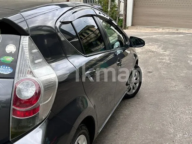 Toyota Aqua 2014 photo 3