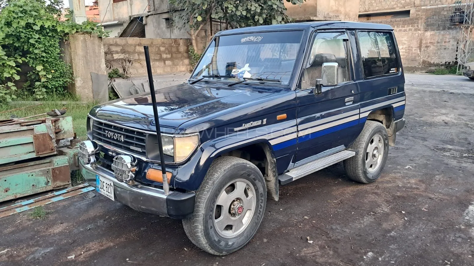Toyota Land Cruiser