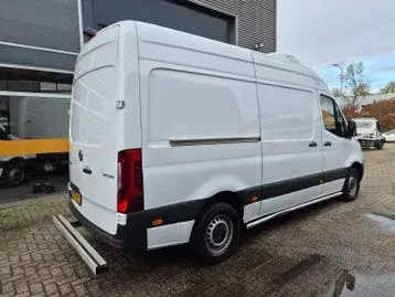 Mercedes-Benz Sprinter 2023 photo 2