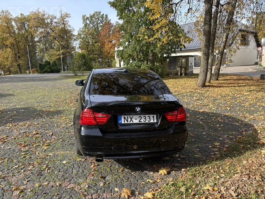 BMW 316 2010 photo 4