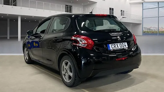 Peugeot 208 2014 photo 2