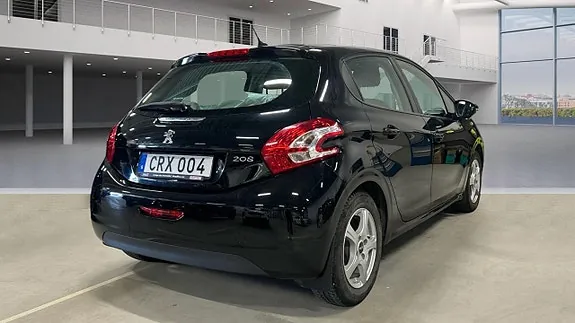 Peugeot 208 2014 photo 3