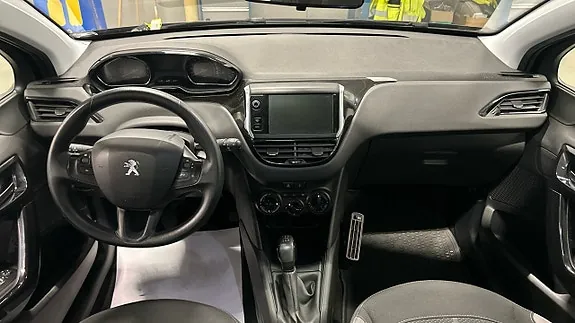 Peugeot 208 2014 photo 5