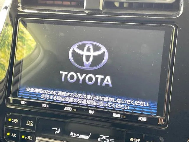 Toyota Prius Phv 2019 photo 3