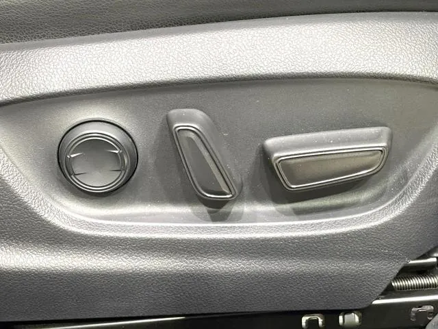 Toyota Prius Phv 2019 photo 5