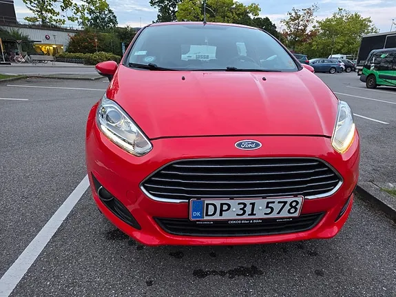 Ford Fiesta 2014 photo 2