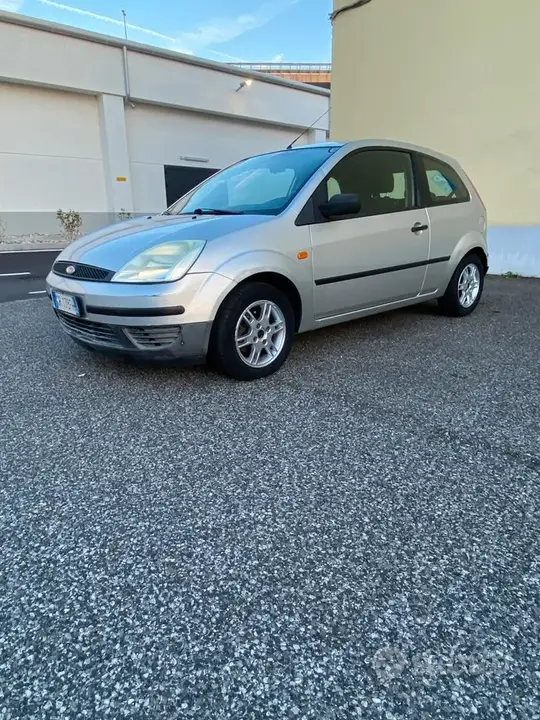 Ford Fiesta 2004 photo 4