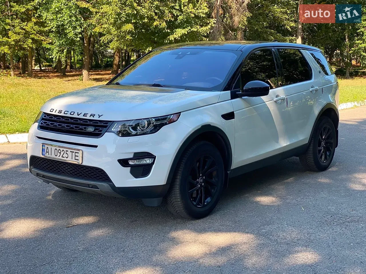 Land Rover Discovery Sport 2017 photo 3