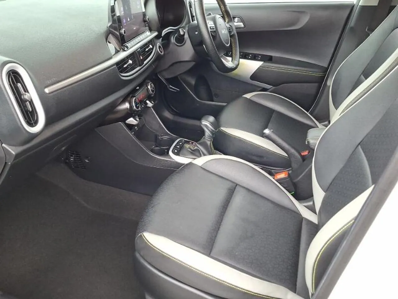 Kia Picanto 2023 photo 5