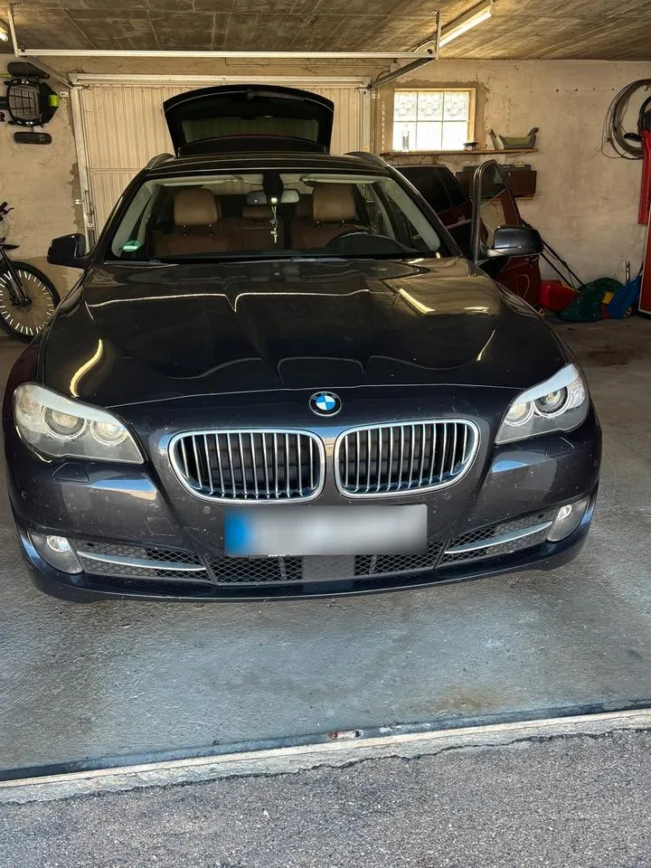 BMW F11