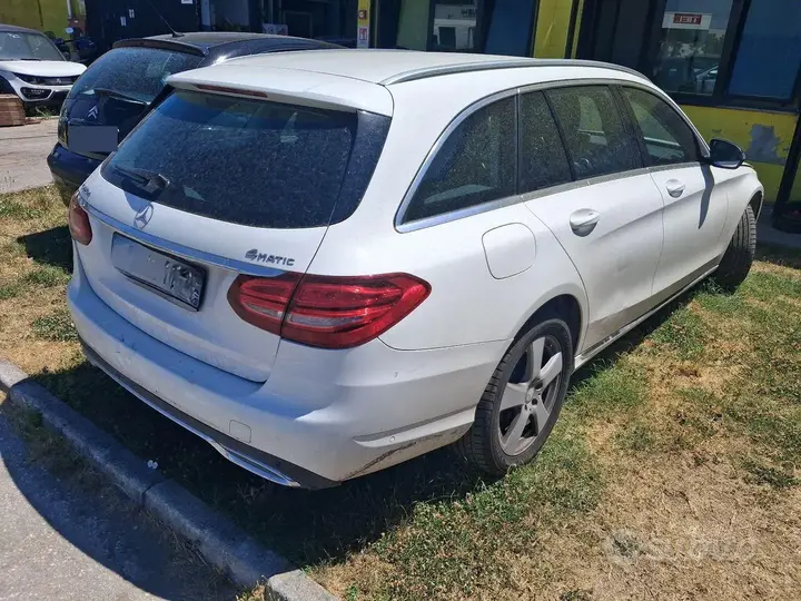 Mercedes-Benz C 2016 photo 2