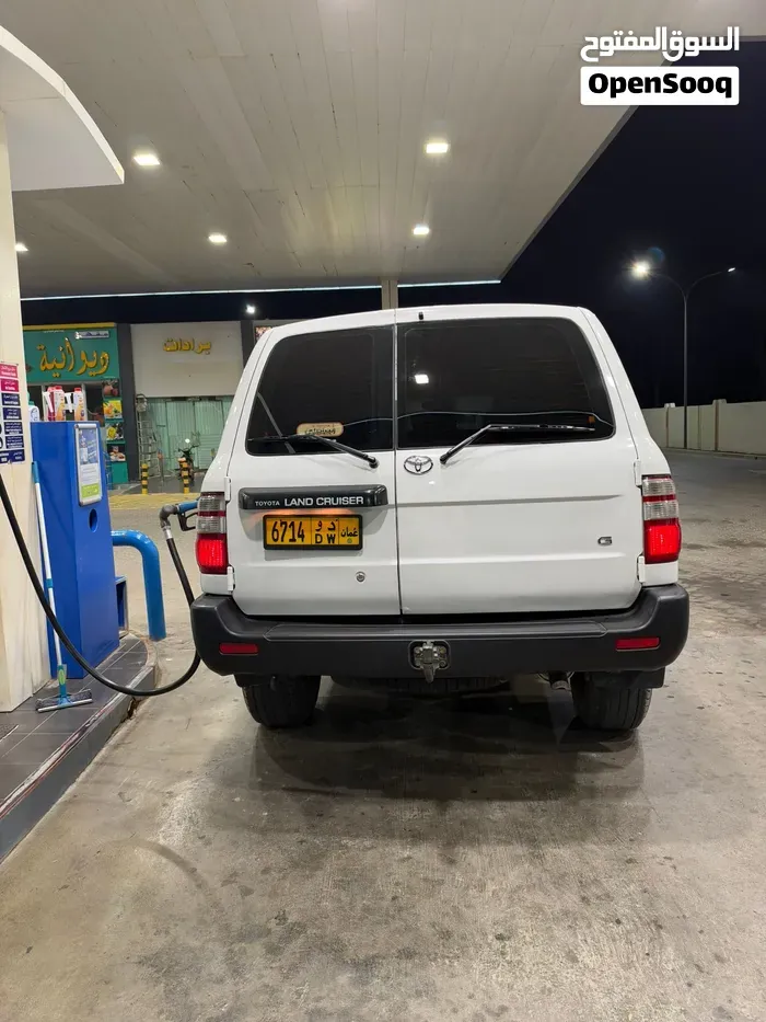 Toyota Land Cruiser 2001 photo 4