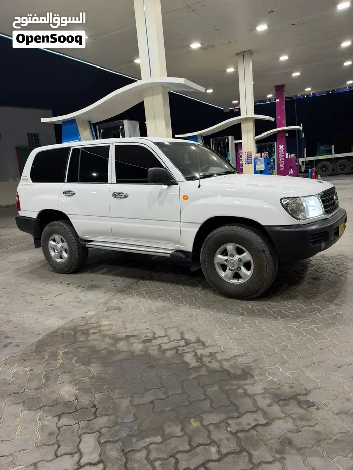 Toyota Land Cruiser 2001 photo 3