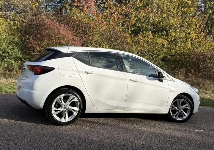 Vauxhall Astra 2018 photo 4