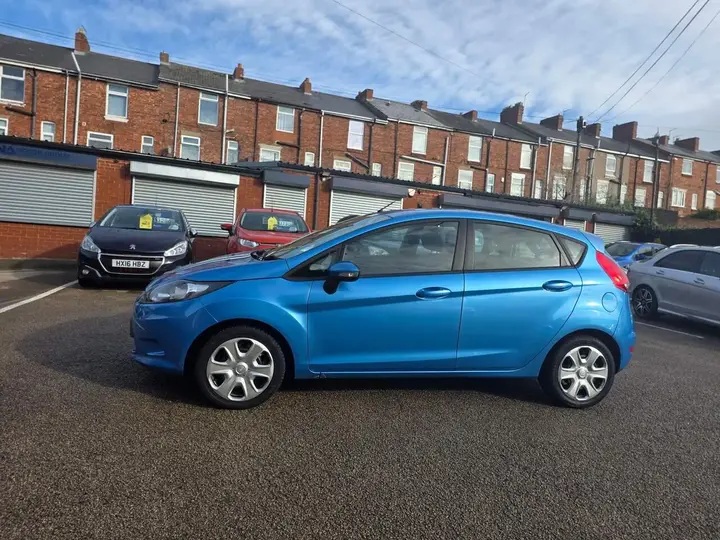 Ford Fiesta 2009 photo 4