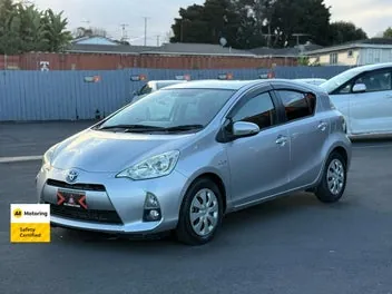 Toyota Aqua 2012 photo 4