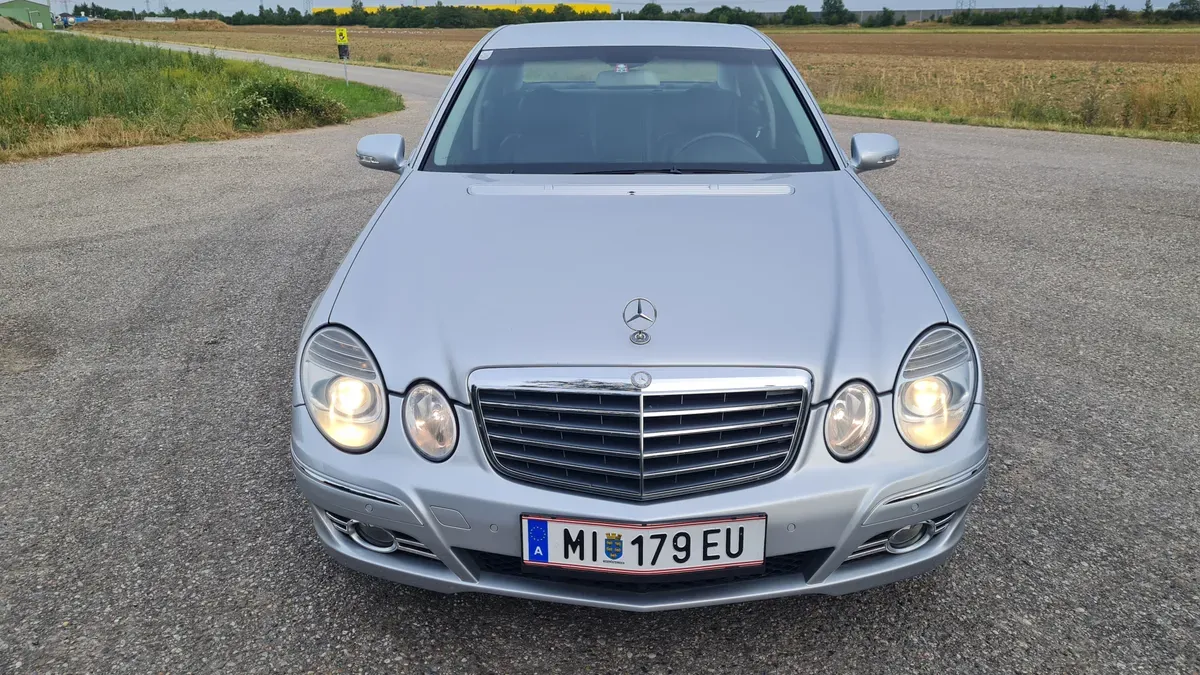 Mercedes-Benz E-Class 2007 photo 3