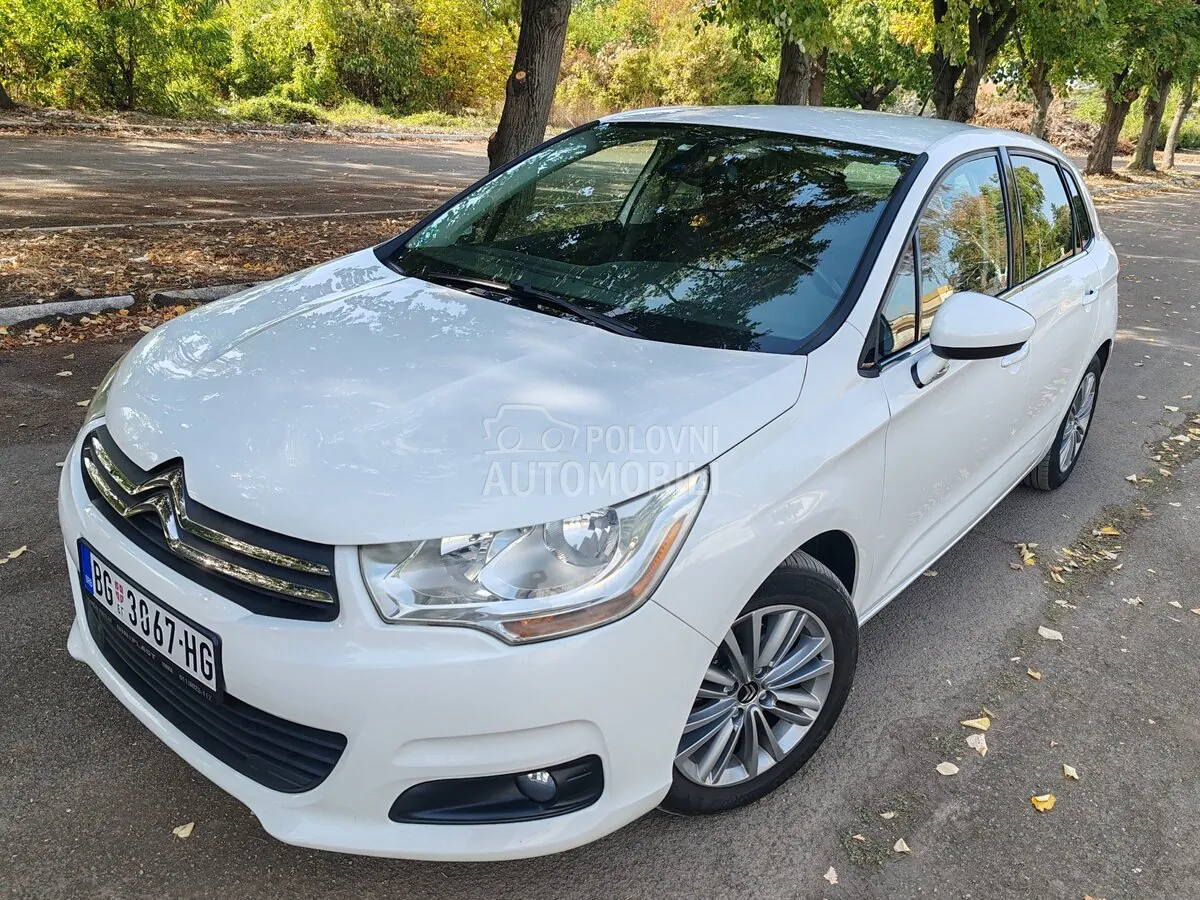 Citroen C4 2011 photo 2