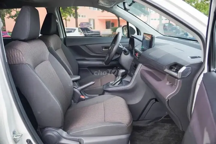 Toyota Avanza Premio 2023 photo 4