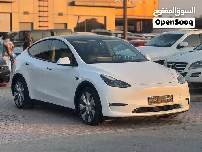 Tesla Model Y 2023 photo 4