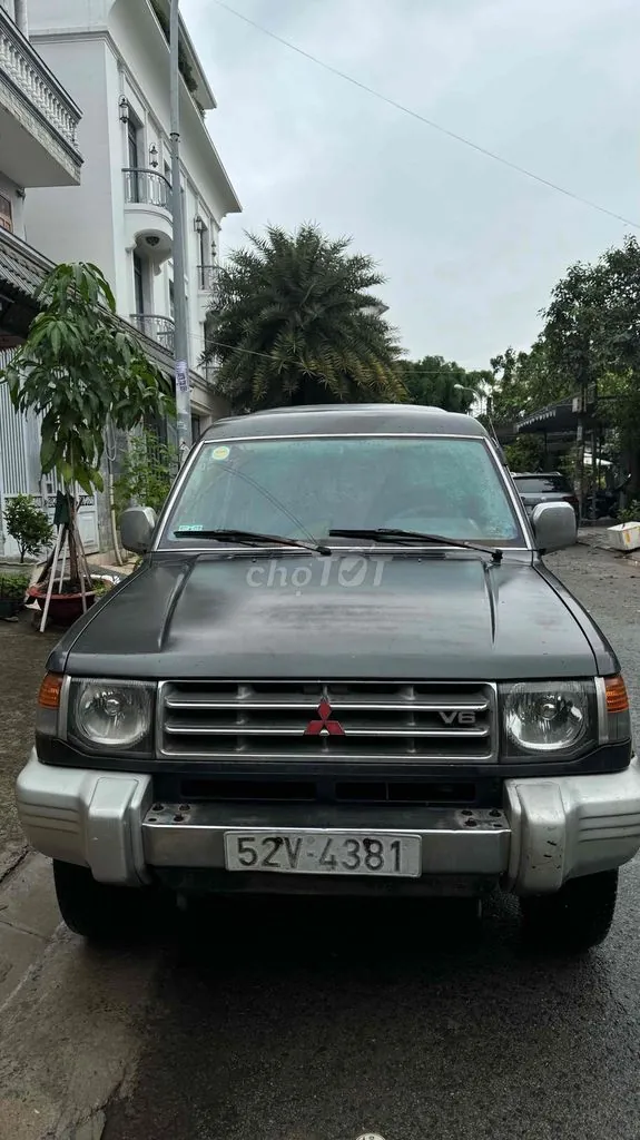 Mitsubishi Pajero 2003 photo 2