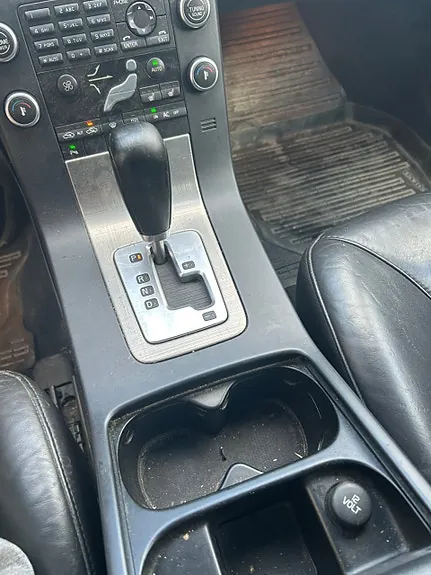 Volvo V70 2010 photo 2