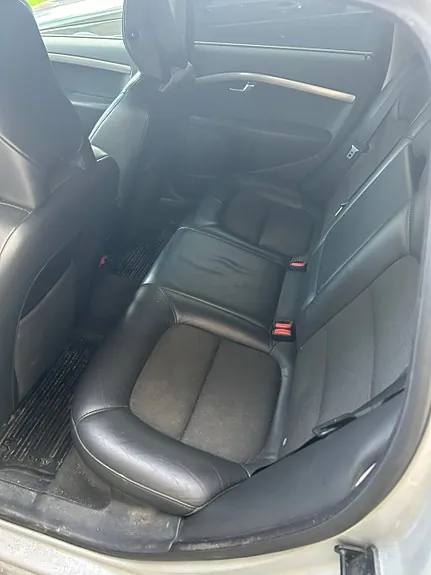 Volvo V70 2010 photo 4