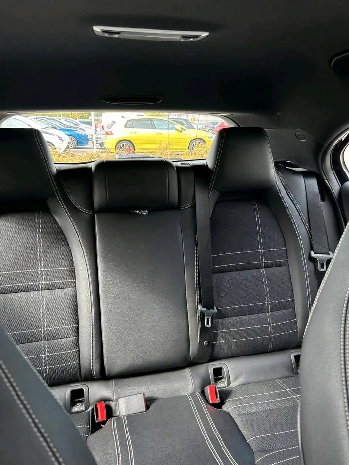 Mercedes-Benz A200