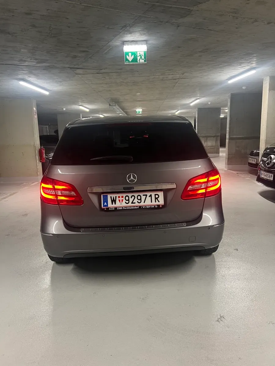 Mercedes-Benz B-Class 2013 photo 2