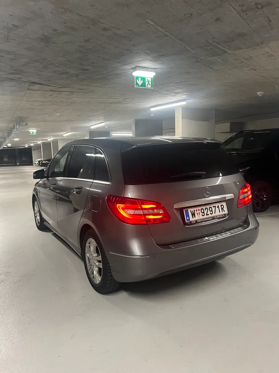 Mercedes-Benz B-Class 2013 photo 3