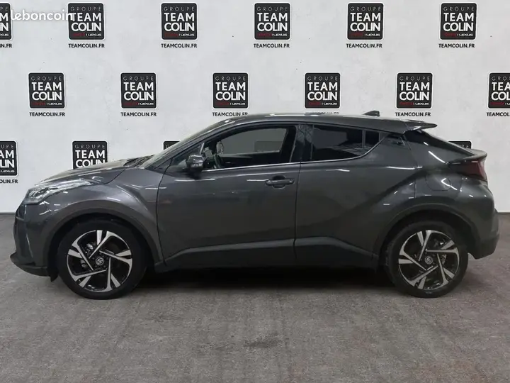 Toyota C-Hr 2023 photo 2