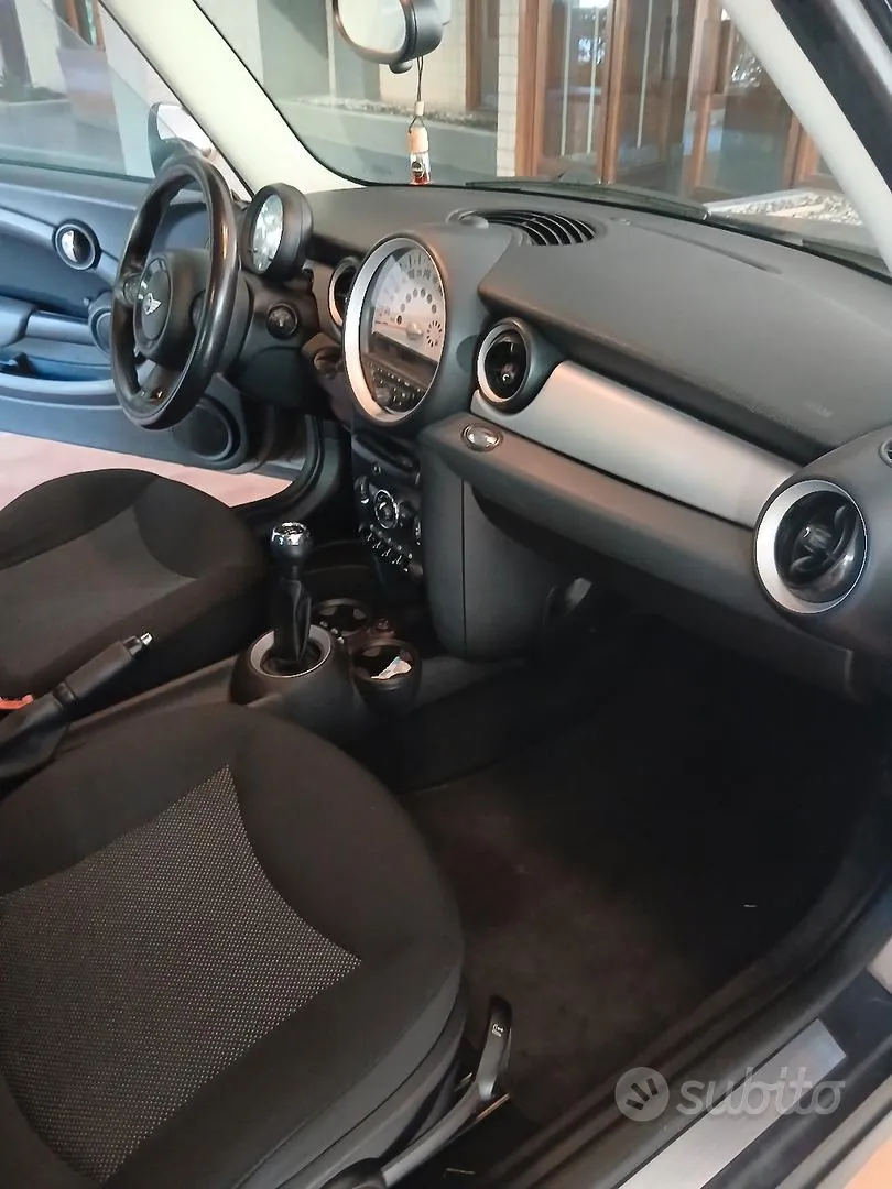 Mini Clubman 2012 photo 4