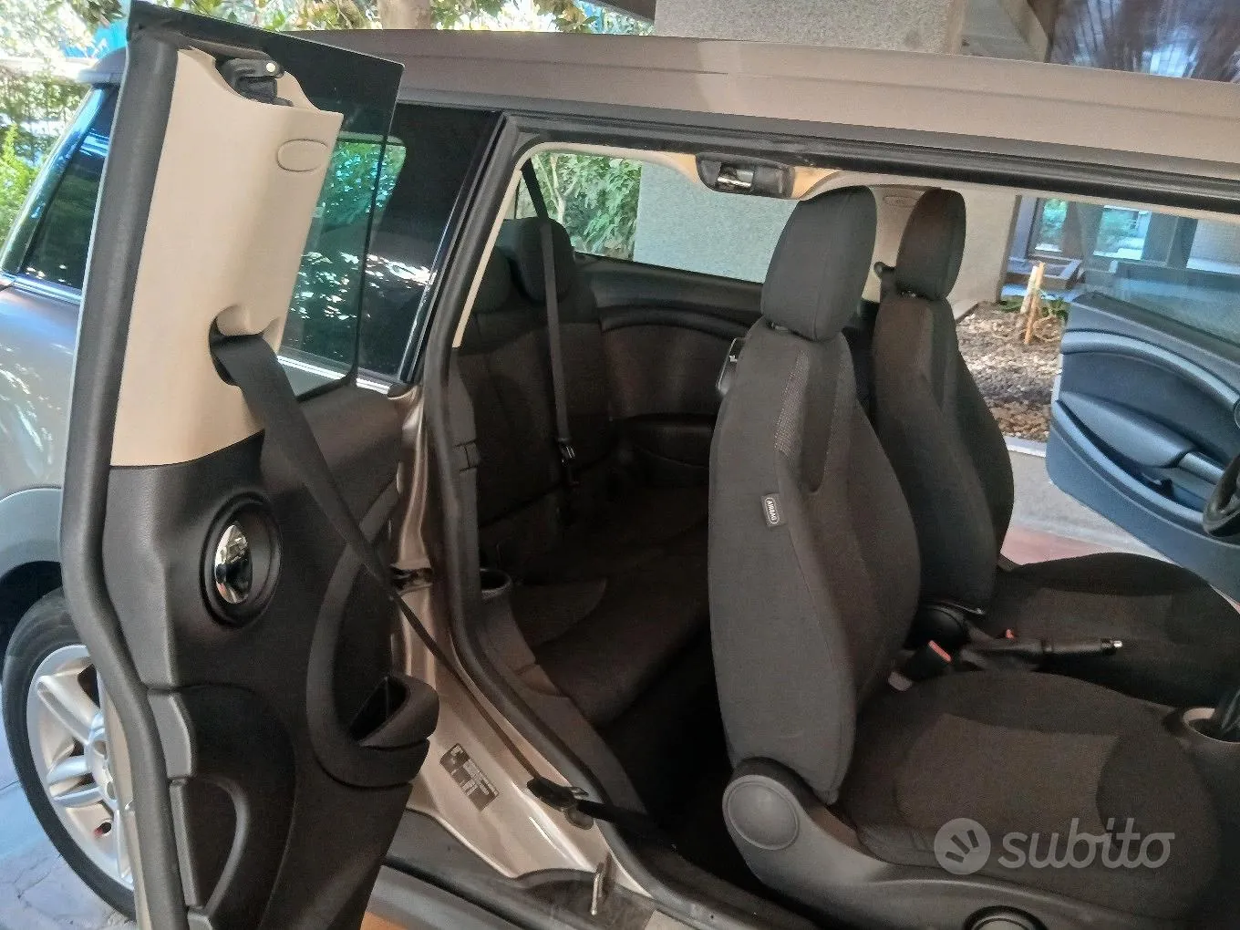 Mini Clubman 2012 photo 2