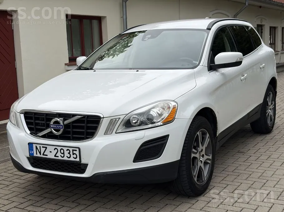 Volvo Xc60 2011 photo 2