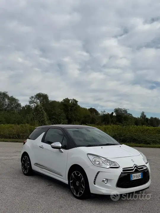 DS Automobiles Ds 3 2011 photo 5