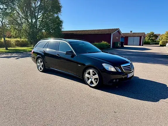 Mercedes-Benz E 200 2010 photo 2