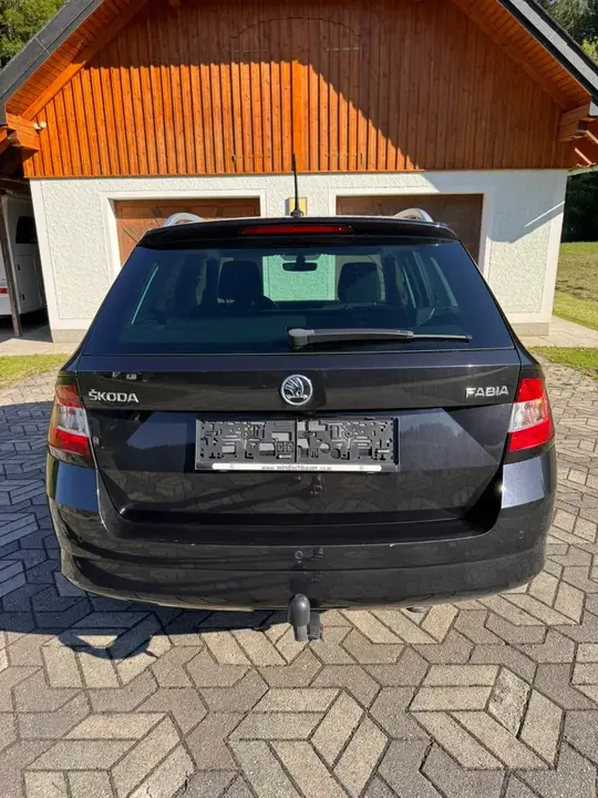 Skoda Fabia 2017 photo 3