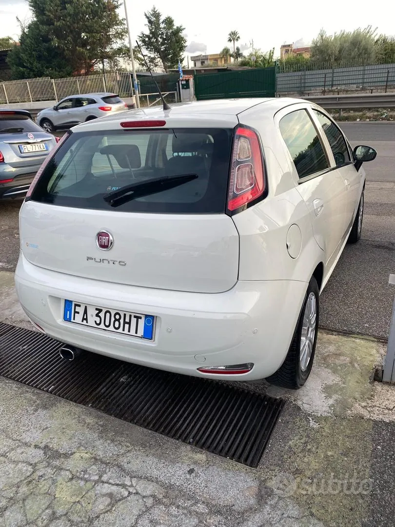 Fiat Punto 2015 photo 5