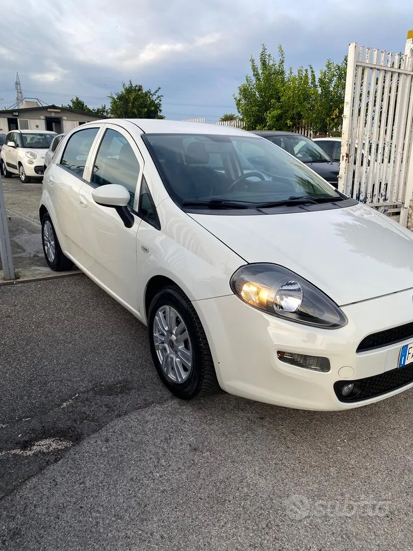 Fiat Punto 2015 photo 2