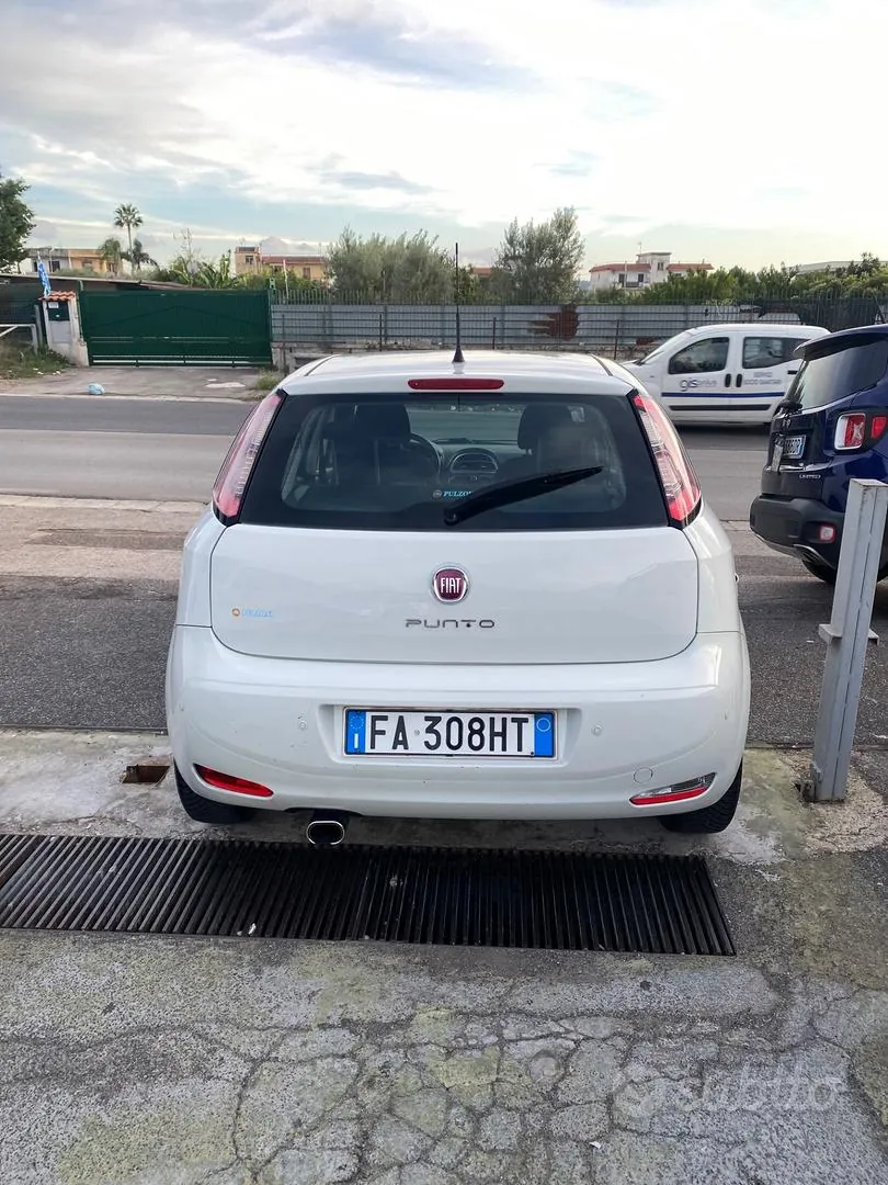 Fiat Punto 2015 photo 4