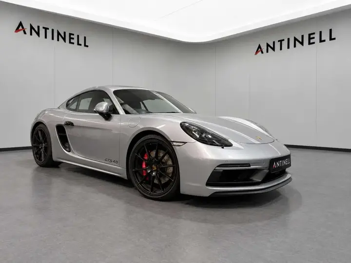 Porsche 718 Cayman