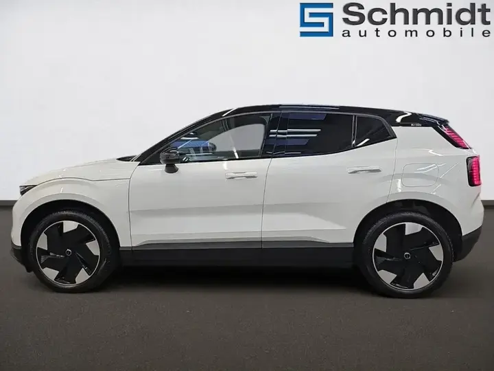 Volvo Ex30 2024 photo 2