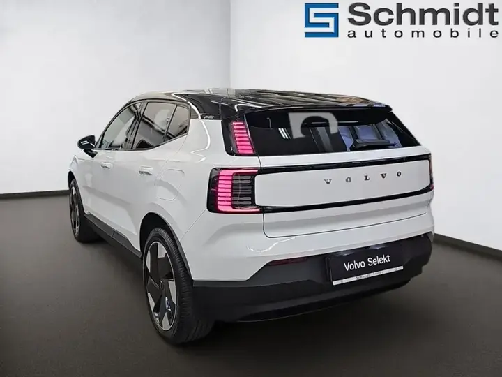 Volvo Ex30 2024 photo 3