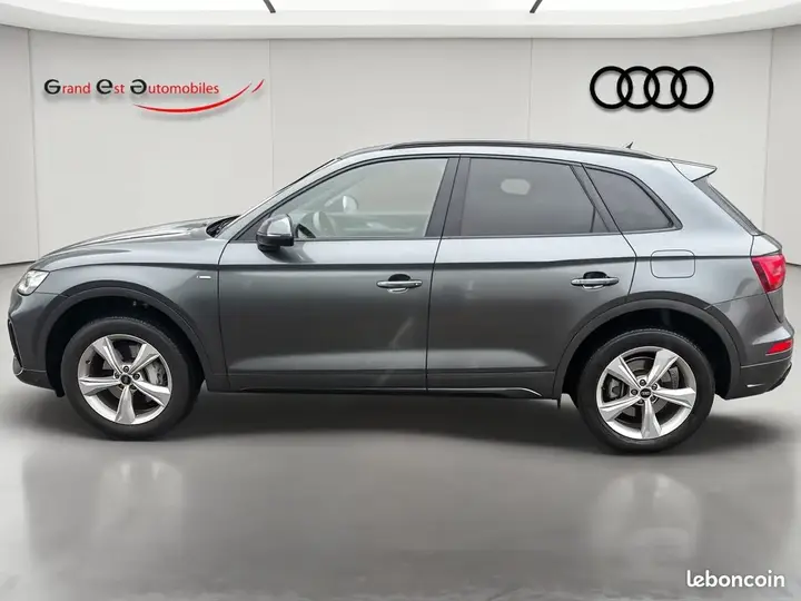 Audi Q5 2023 photo 2