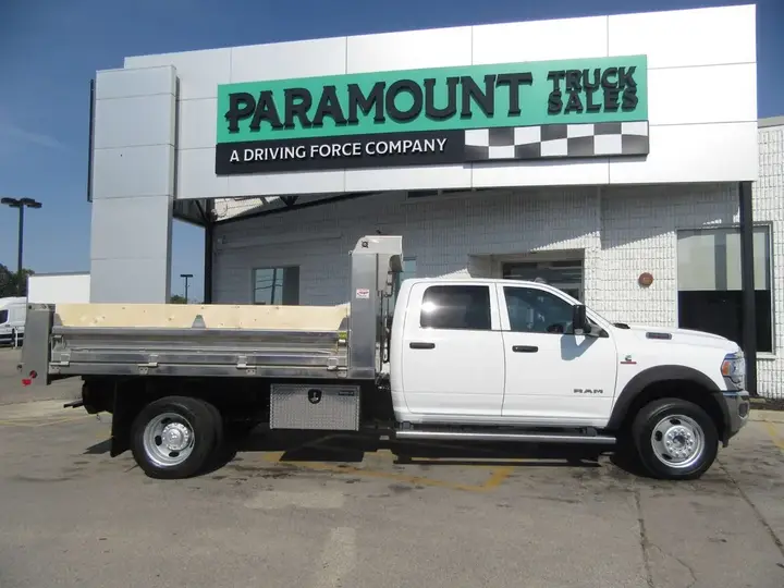Dodge Ram 5500 2022 photo 2