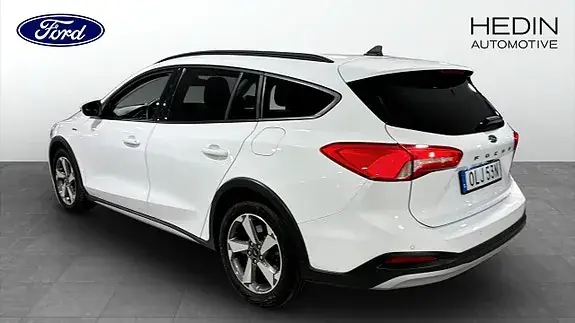 Ford Focus 2022 photo 2