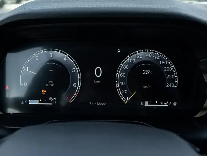 Jeep Grand Cherokee 2026 photo 4