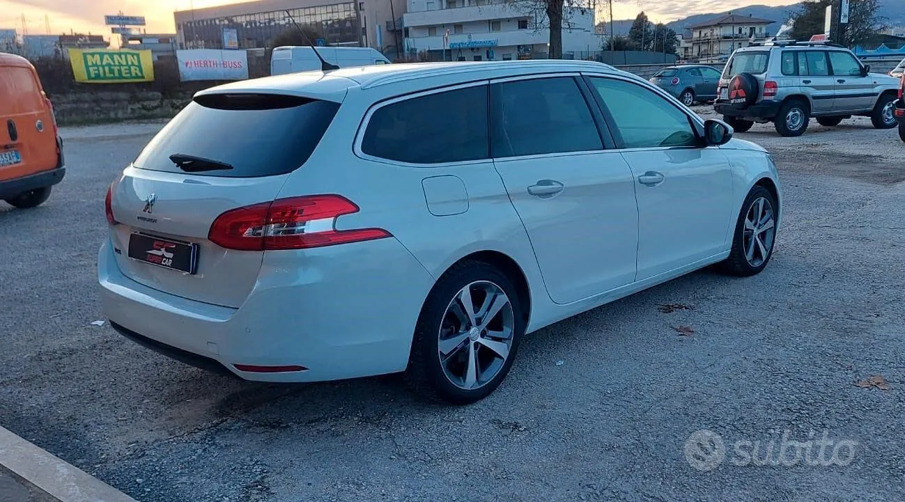 Peugeot 308 2019 photo 5