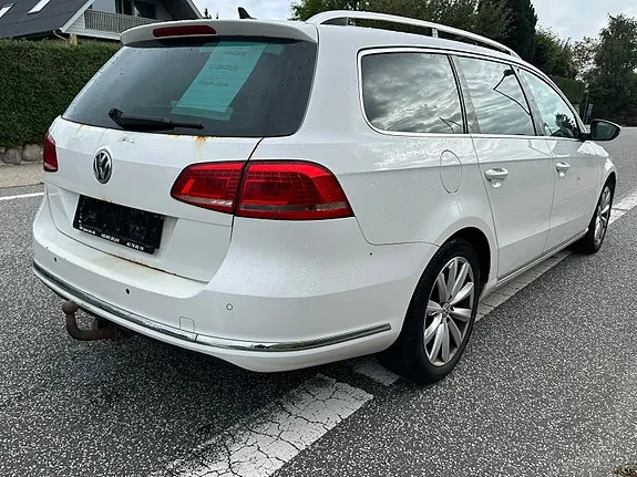 Volkswagen Passat 2011 photo 5