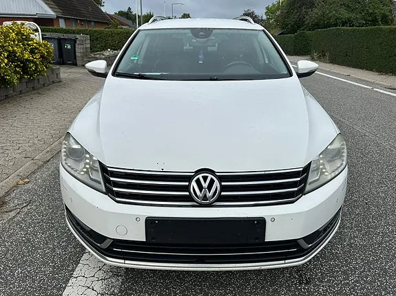 Volkswagen Passat 2011 photo 4